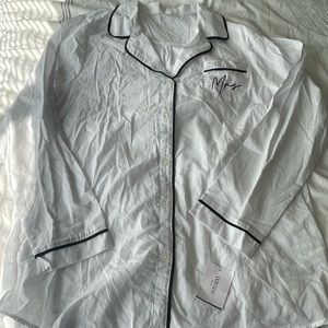 NWT David’s Bridal Mrs sleep shirt